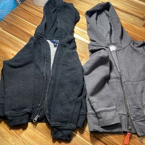 Set of 2/Crewcuts hoodie 4-5 & Polo Ralph Lauren hoodie 5. Pre-owned for boys.